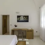 בית חווה Tenuta Monticelli Bio Relais אלציו