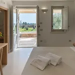 Tenuta Monticelli Bio Relais אלציו