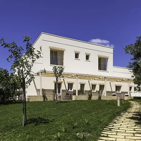Tenuta Monticelli Bio Relais Feriegård Alezio