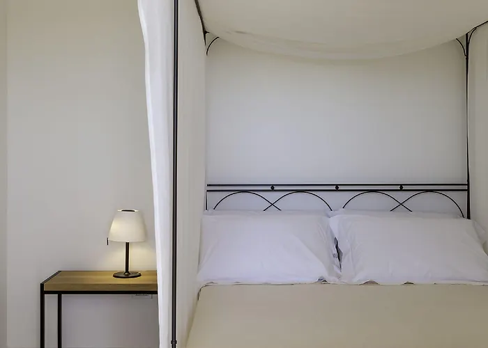 Tenuta Monticelli Bio Relais مزرعة للإقامة *