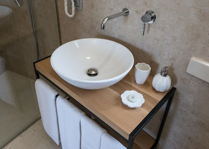 Tenuta Monticelli Bio Relais * 알레지오