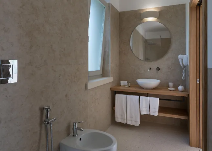 مزرعة للإقامة Tenuta Monticelli Bio Relais